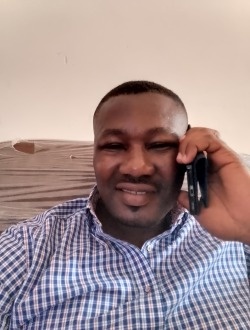 Denis's profile, a single 33-year-old a man in Yaoundé