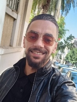 Red's profile, a single 36-year-old a man in Oran