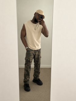 Samien Edgar's profile, a single 31-year-old a man in Stains