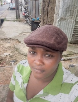 Stanisse's profile, a single 37-year-old a woman in Douala