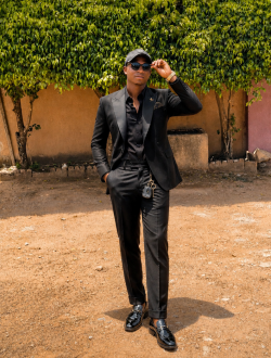 Enzo's profile, a single 26-year-old a man in Aast