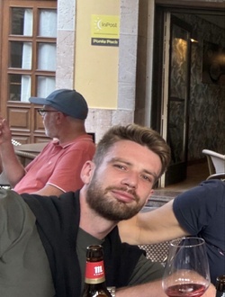 profile picture 0