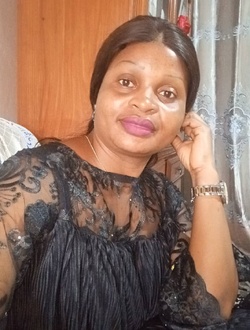 Suzanne's profile, a single 39-year-old a woman in Douala