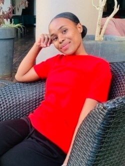 El Vanne's profile, a single 23-year-old a woman in Adabotokana
