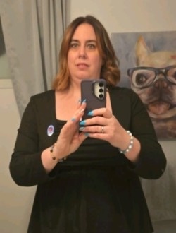 Karine's profile, a single 43-year-old a woman in Saint-Jérôme