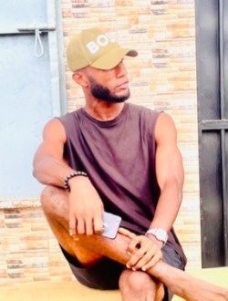 Eliaquime's profile, a single 36-year-old a man in Abidjan