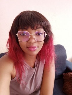 Michelle's profile, a single 30-year-old a woman in Douala