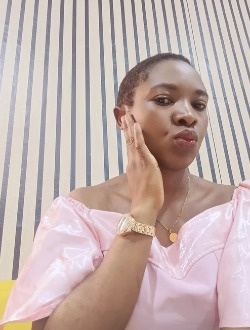 Nadia's profile, a single 29-year-old a woman in Douala