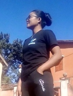 Mirana's profile, a single 25-year-old a woman in 1ER Arrondissement