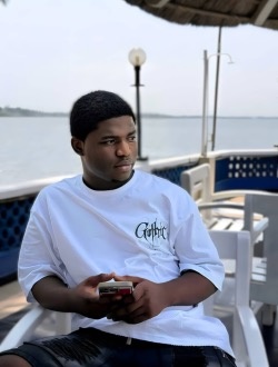 Henoc's profile, a single 21-year-old a man in Cotonou