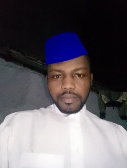 Sparrow's profile, a single 37-year-old a man in Yaoundé