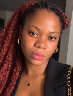 Princess's profile, a single 23-year-old a woman in Douala