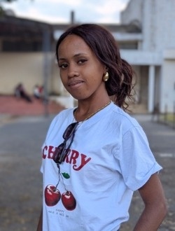 Olia's profile, a single 21-year-old a woman in Farafangana