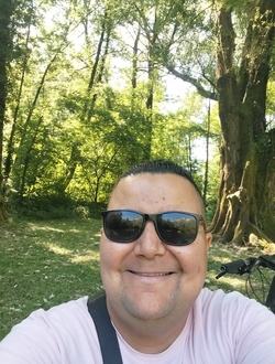 Yannis's profile, a single 31-year-old a man in Crolles