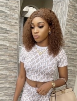 Maria's profile, a single 24-year-old a woman in Kinshasa
