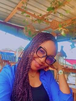 Amandine's profile, a single 35-year-old a woman in Yaoundé