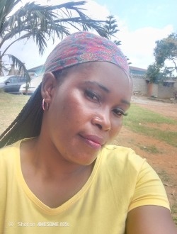 Doris's profile, a single 34-year-old a woman in Yaoundé