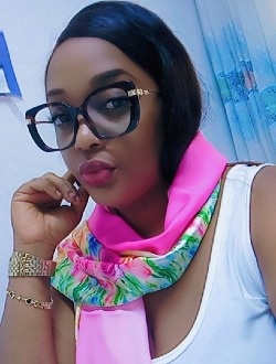 Maeva's profile, a single 31-year-old a woman in Douala