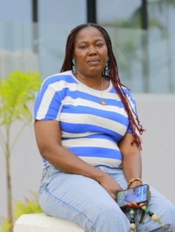 Nadine's profile, a single 45-year-old a woman in Nzeng Ayong