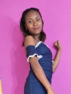 Vololoniaina's profile, a single 25-year-old a woman in Antananarivo