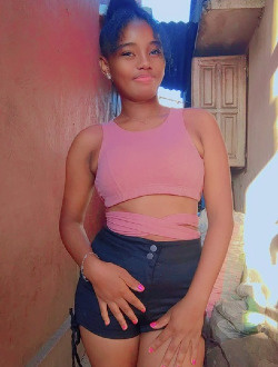Florencia's profile, a single 19-year-old a woman in Sambava