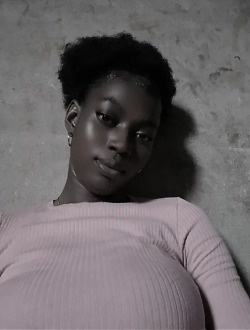 Edwige's profile, a single 23-year-old a woman in Cotonou