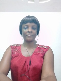 Emily's profile, a single 39-year-old a woman in Douala
