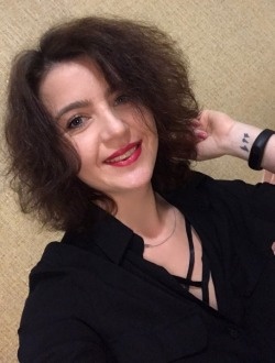 Uliana's profile, a single 34-year-old a woman in Vilnius