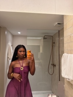 Luna's profile, a single 23-year-old a woman in Lyon