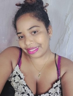 Perfil de Ranirina, una mujer soltero(a) de 32 años en Aloalofotaka
