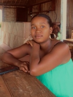 Melorine's profile, a single 35-year-old a woman in 67 Ha