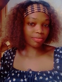 Vayana's profile, a single 22-year-old a woman in Yaoundé