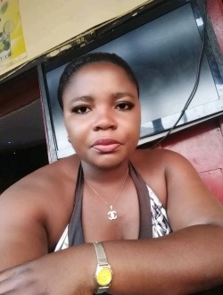 Thérèse's profile, a single 25-year-old a woman in Yaoundé