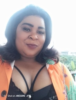 Rosine's profile, a single 34-year-old a woman in Yaoundé
