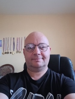 Den's profile, a single 50-year-old a man in Gond-Pontouvre