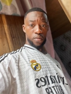 Christophe's profile, a single 27-year-old a man in Yaoundé
