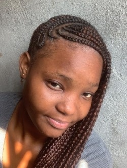 Sarah's profile, a single 22-year-old a woman in Pointe-Noire