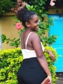 Anita's profile, a single 23-year-old a woman in Alarobia-Antanamalaza
