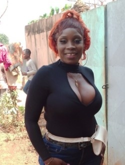 Jacky's profile, a single 40-year-old a woman in Yaoundé