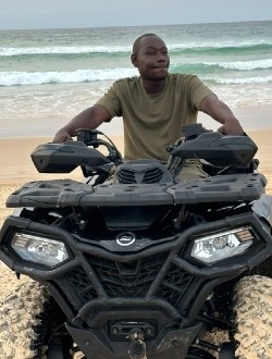 Moussa's profile, a single 41-year-old a man in Sintiân