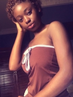 Mercy France's profile, a single 21-year-old a woman in Douala