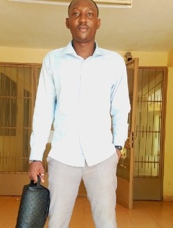 Ulriche's profile, a single 27-year-old a man in 1200 Logements