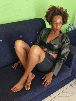 Laurentine Sandrine's profile, a single 43-year-old a woman in Yaoundé
