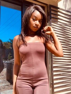 Samira's profile, a single 20-year-old a woman in 67 Ha