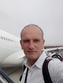 Charlie's profile, a single 56-year-old a man in Thiès