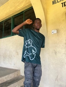 Perfil de Merlin, un hombre soltero(a) de 20 años en Osogbo