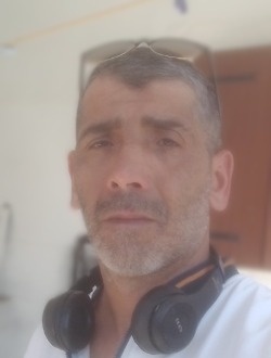 Salah's profile, a single 48-year-old a man in Ariana