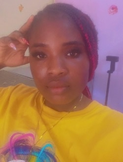 Treasure's profile, a single 26-year-old a woman in s-Graveland