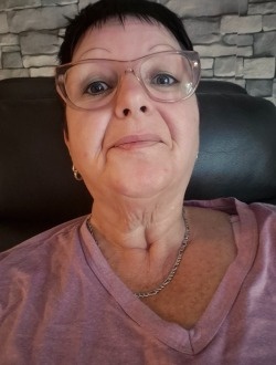 Anne's profile, a single 64-year-old a woman in Trois-Rivières