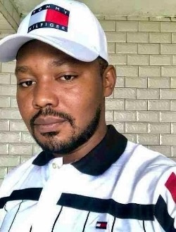 Yoann's profile, a single 39-year-old a man in Douala